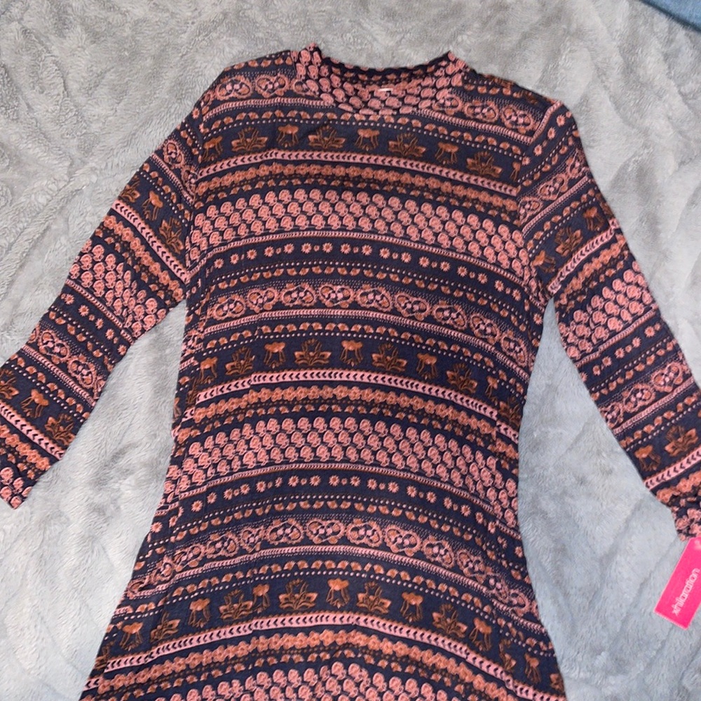 Quarter sleeve mock neck dress. Size M. New with tags!